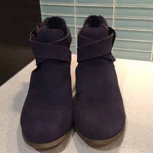 Sole Society Mid-blue suede booties size 7.5